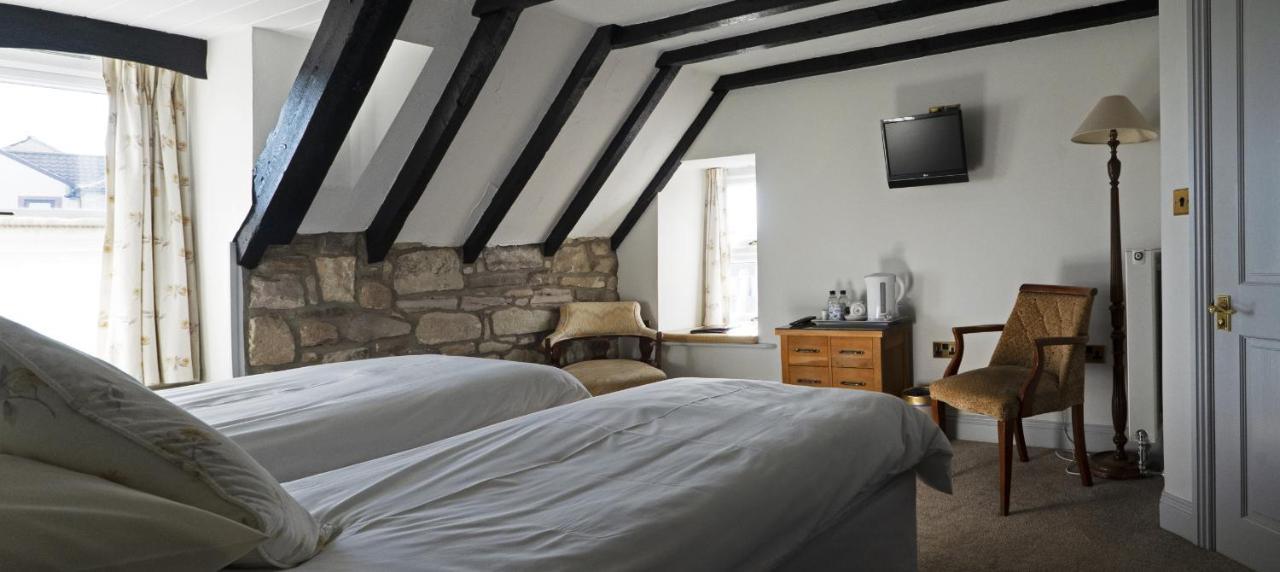 The Olde Ship Inn Seahouses Bagian luar foto