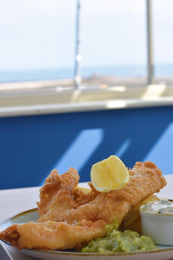 The Olde Ship Inn Seahouses Bagian luar foto