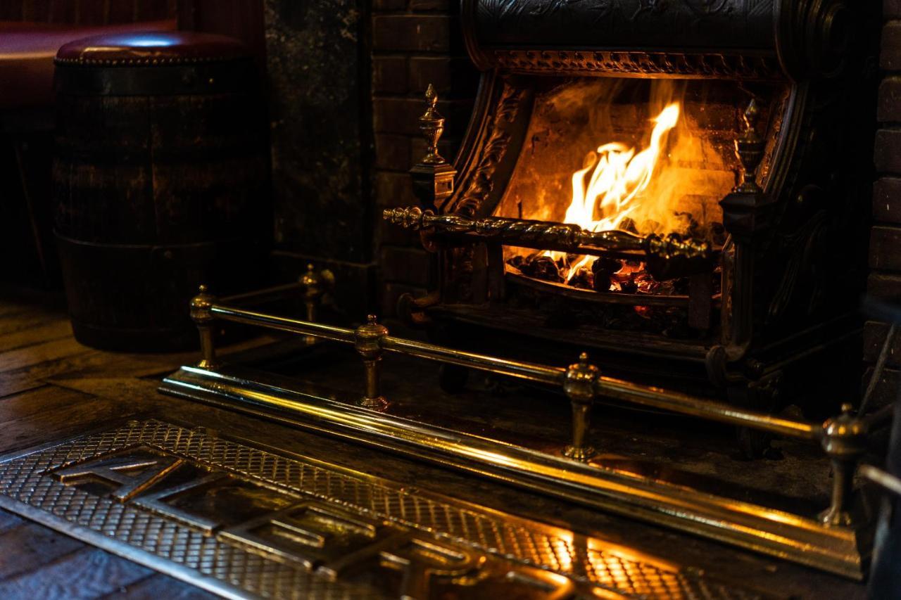 The Olde Ship Inn Seahouses Bagian luar foto