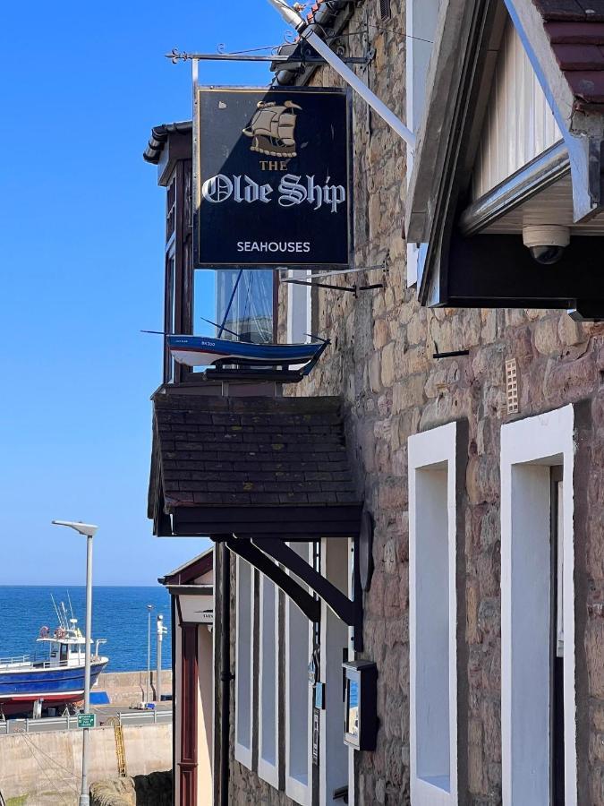 The Olde Ship Inn Seahouses Bagian luar foto