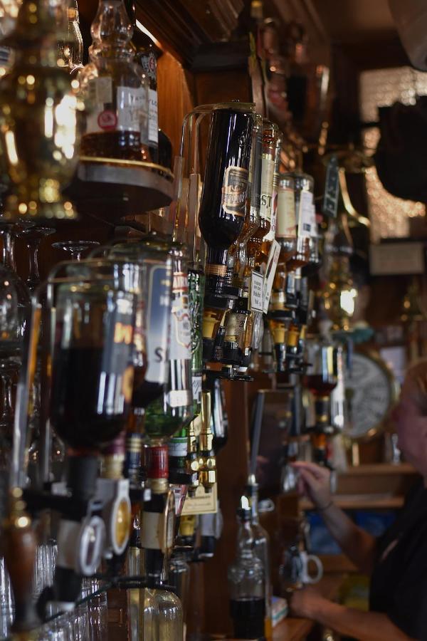 The Olde Ship Inn Seahouses Bagian luar foto