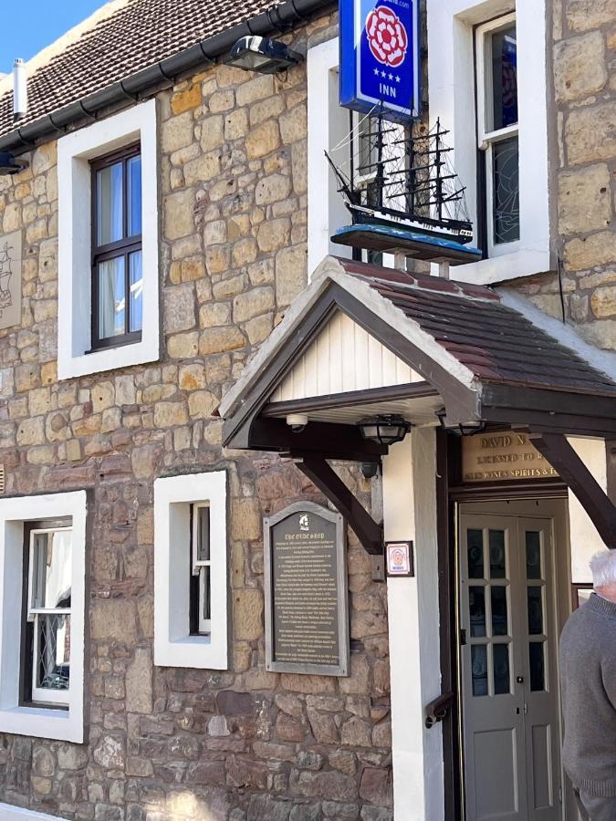 The Olde Ship Inn Seahouses Bagian luar foto